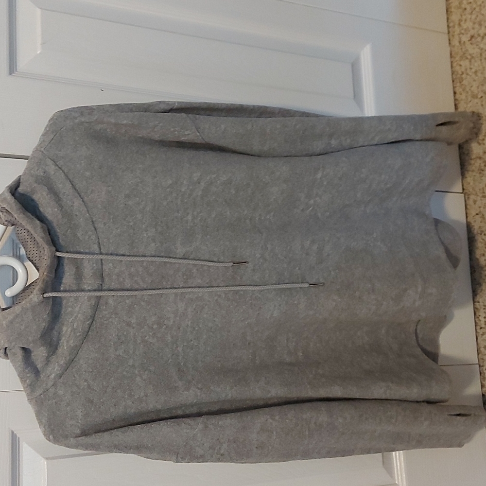 Zyia hoodie
